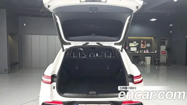 Genesis GV70 2021 — Photo 15/33