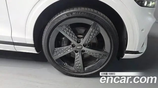 Genesis GV70 2021 — Photo 33/33