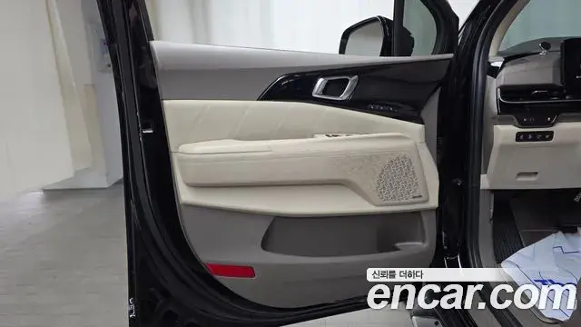 Kia Carnival 2024 — Şəkil 2/34