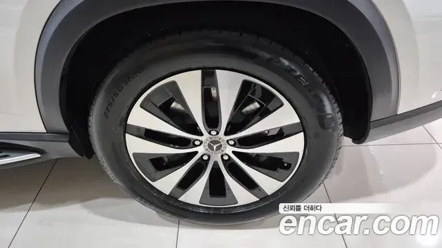 Mercedes-Benz GLE-Class 2025 — Photo 8/20