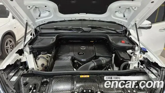 Mercedes-Benz GLE-Class 2025 — Photo 2/20