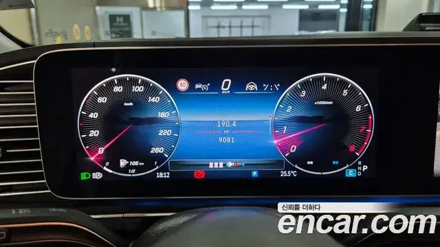 Mercedes-Benz GLE-Class 2025 — Photo 17/20