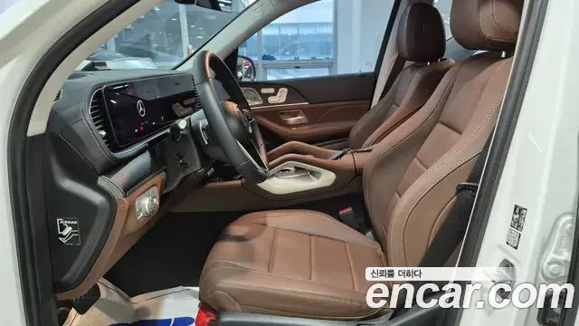 Mercedes-Benz GLE-Class 2025 — Photo 19/20