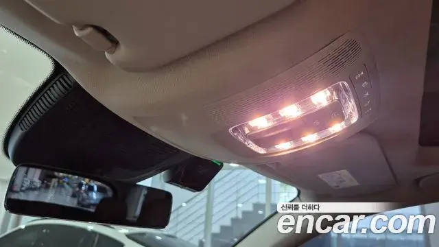 Mercedes-Benz GLE-Class 2025 — Photo 11/20