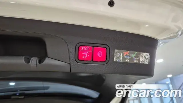 Mercedes-Benz GLE-Class 2025 — Photo 13/20