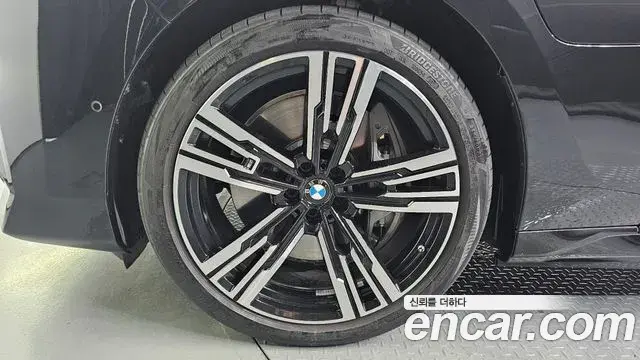 BMW 7 Series 2025 — ფოტო 9/20