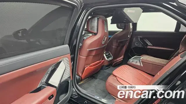 BMW 7 Series 2025 — ფოტო 17/20