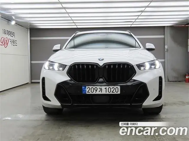 BMW X6 2023 — Photo 12/20