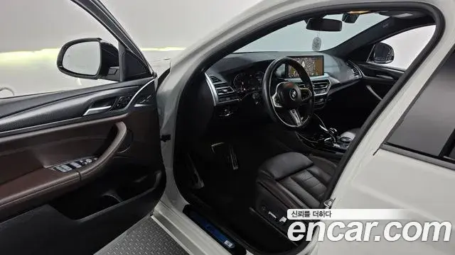 BMW X4 2022 — Şəkil 18/34