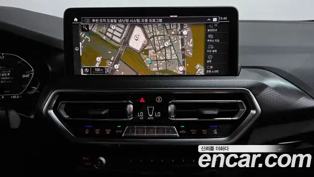 BMW X4 2022 — Şəkil 28/34