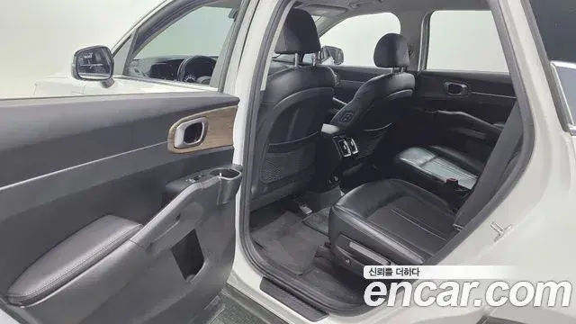 Kia Sorento 2020 — Фото 12/20