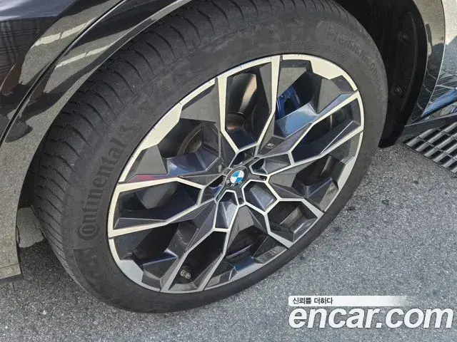 BMW X7 2024 — Photo 10/19
