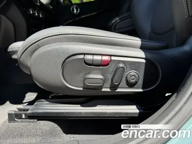 Mini Cooper D Countryman 2021 — Şəkil 18/20