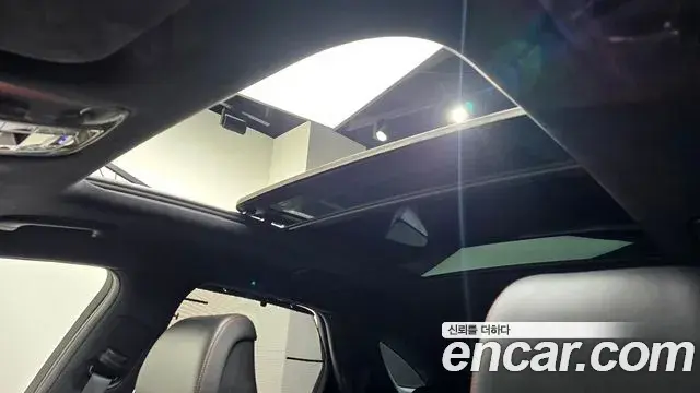 Genesis GV70 2021 — Photo 18/20