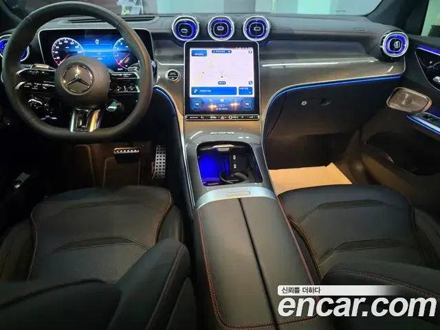 Mercedes-Benz GLC-Class 2025 — Photo 10/20