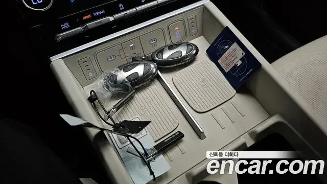 Hyundai Santa Fe 2024 — Фото 18/20