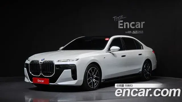 BMW i7 2023 — ფოტო 3/34