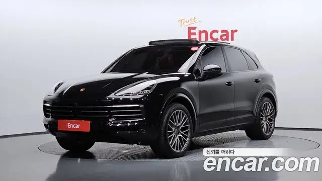 Porsche Cayenne 2023 — Photo 7/38