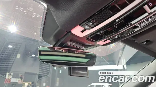 Porsche Cayenne 2023 — Photo 24/38