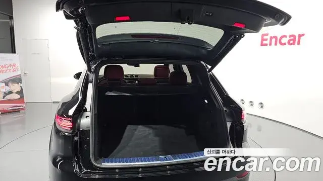 Porsche Cayenne 2023 — Photo 5/38