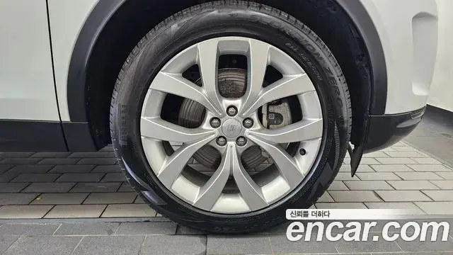 Land Rover Discovery Sport 2022 — ფოტო 3/32