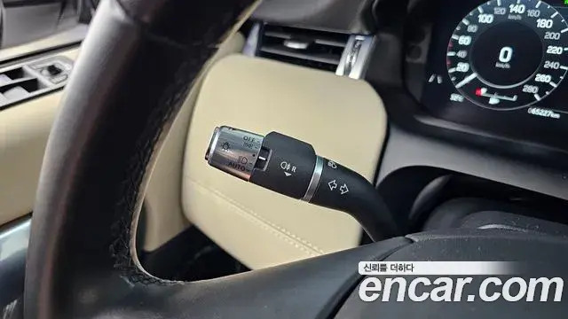 Land Rover Discovery Sport 2022 — ფოტო 8/32
