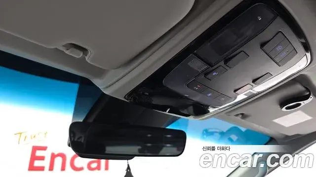 Hyundai Staria 2023 — Фото 16/20