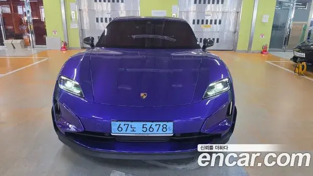 Porsche Taycan 2025 — ფოტო 17/20