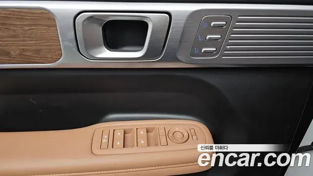 Hyundai Santa Fe 2025 — ფოტო 18/38