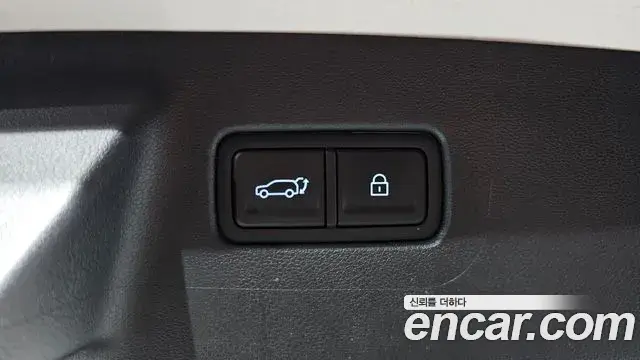 Hyundai Santa Fe 2025 — ფოტო 16/38