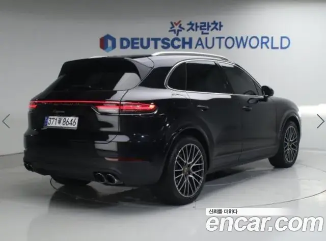 Porsche Cayenne 2021 — Photo 4/20