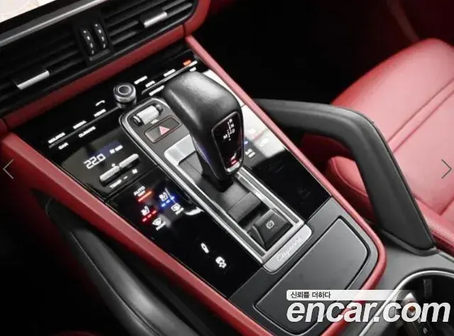 Porsche Cayenne 2021 — Photo 15/20