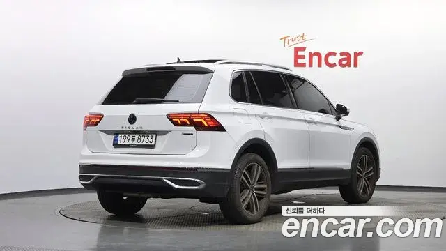 Volkswagen Tiguan 2022 — Photo 16/20