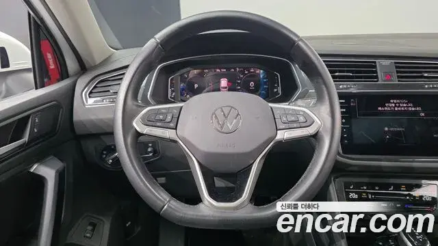 Volkswagen Tiguan 2022 — Photo 2/20
