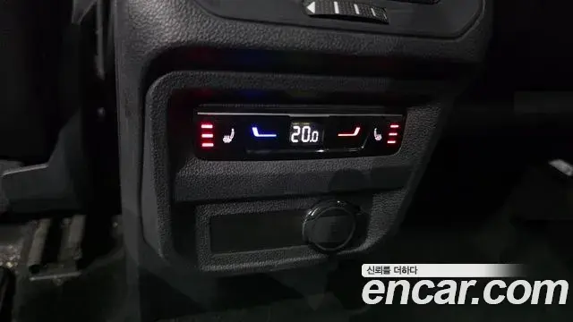 Volkswagen Tiguan 2022 — Photo 11/20