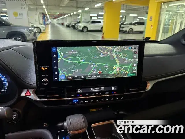 Toyota Sienna 2025 — Photo 1/20
