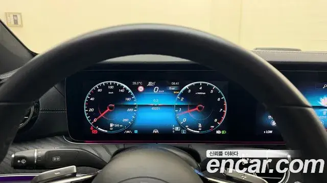Mercedes-Benz E-Class 2023 — Фото 13/20