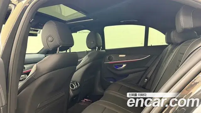 Mercedes-Benz E-Class 2023 — Фото 18/20