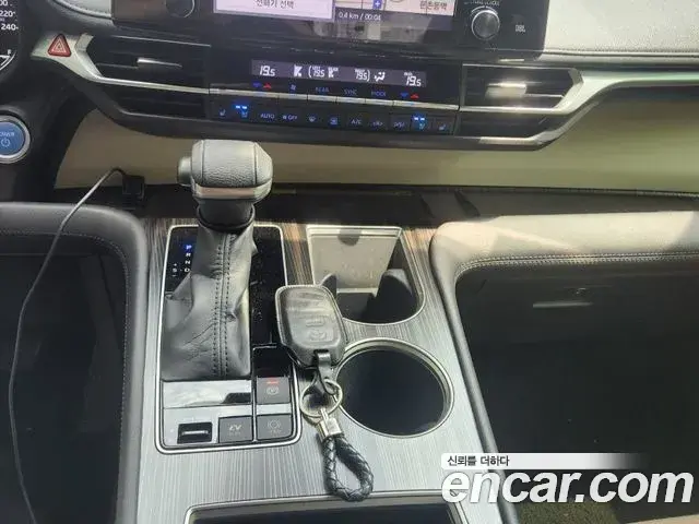Toyota Sienna 2022 — Şəkil 5/13