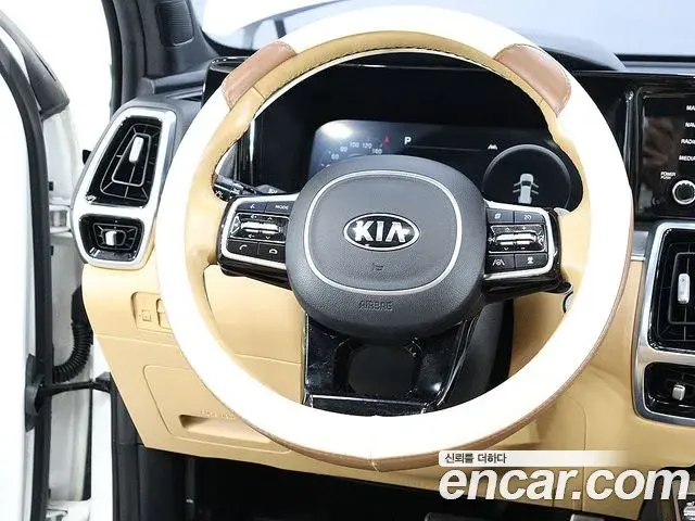Kia Sorento 2020 — Фото 14/20