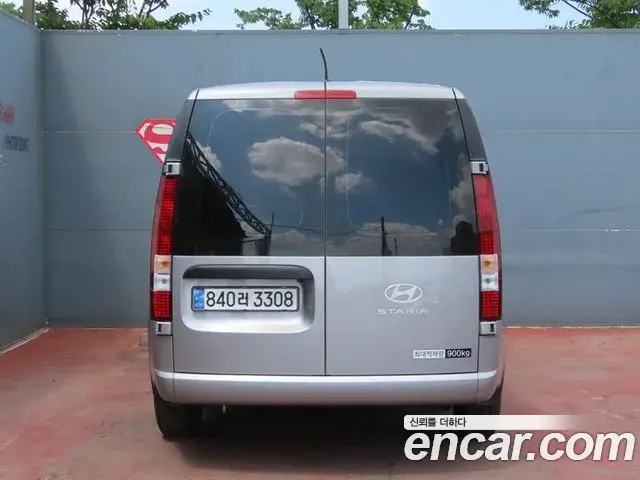 Hyundai Staria 2024 — Фото 1/20