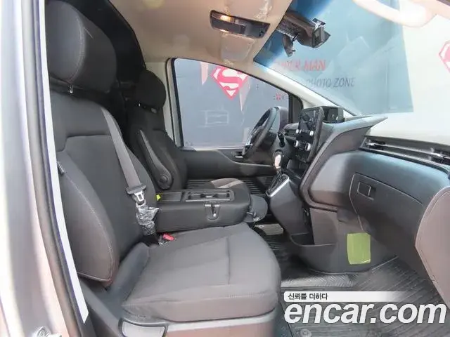Hyundai Staria 2024 — Фото 5/20
