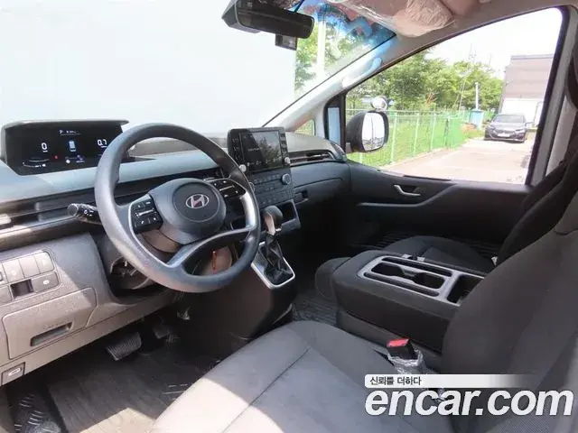 Hyundai Staria 2024 — Фото 12/20