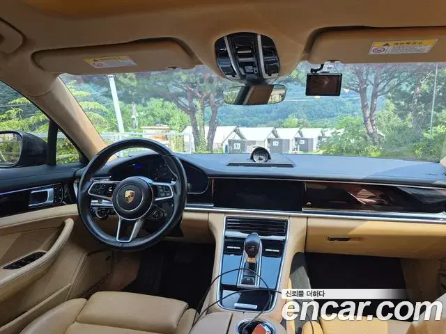 Porsche Panamera 2018 — ფოტო 8/19