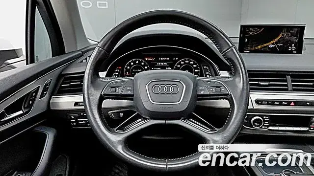 Audi Q7 2019 — Фото 11/20