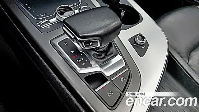 Audi Q7 2019 — Фото 12/20