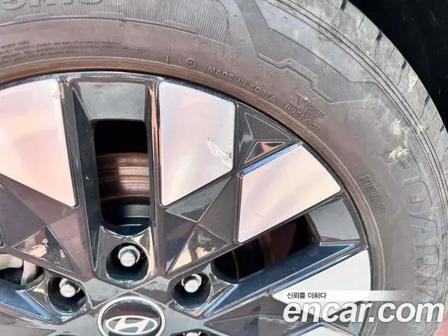 Hyundai Staria 2025 — Photo 6/15