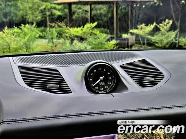Porsche Cayenne 2023 — ფოტო 19/20