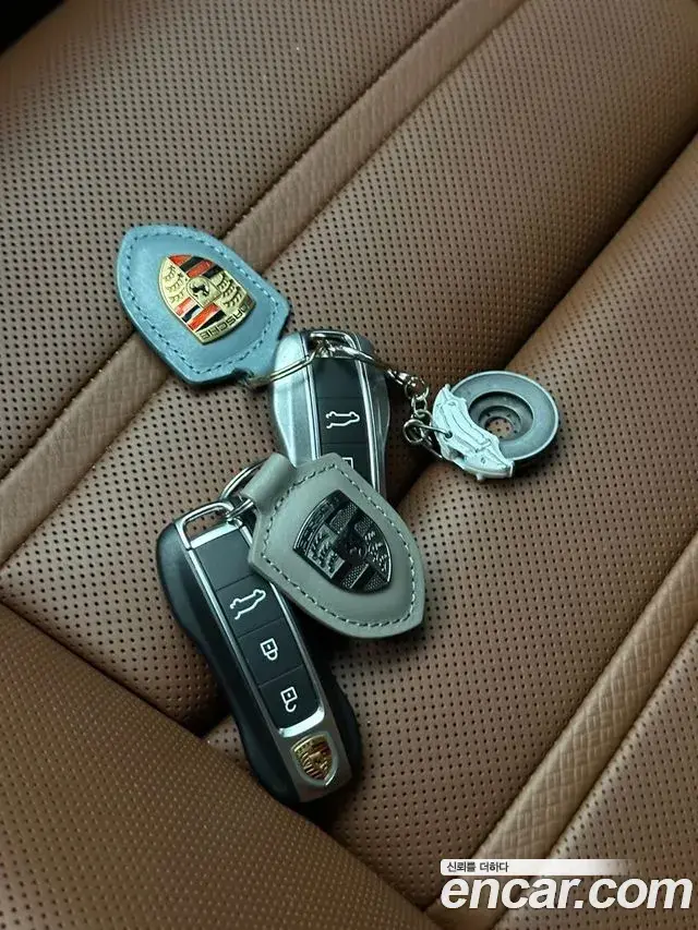 Porsche Cayenne 2021 — Photo 5/10