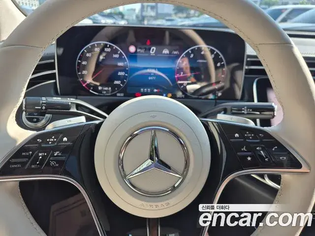 Mercedes-Benz E-Class 2025 — ფოტო 20/20